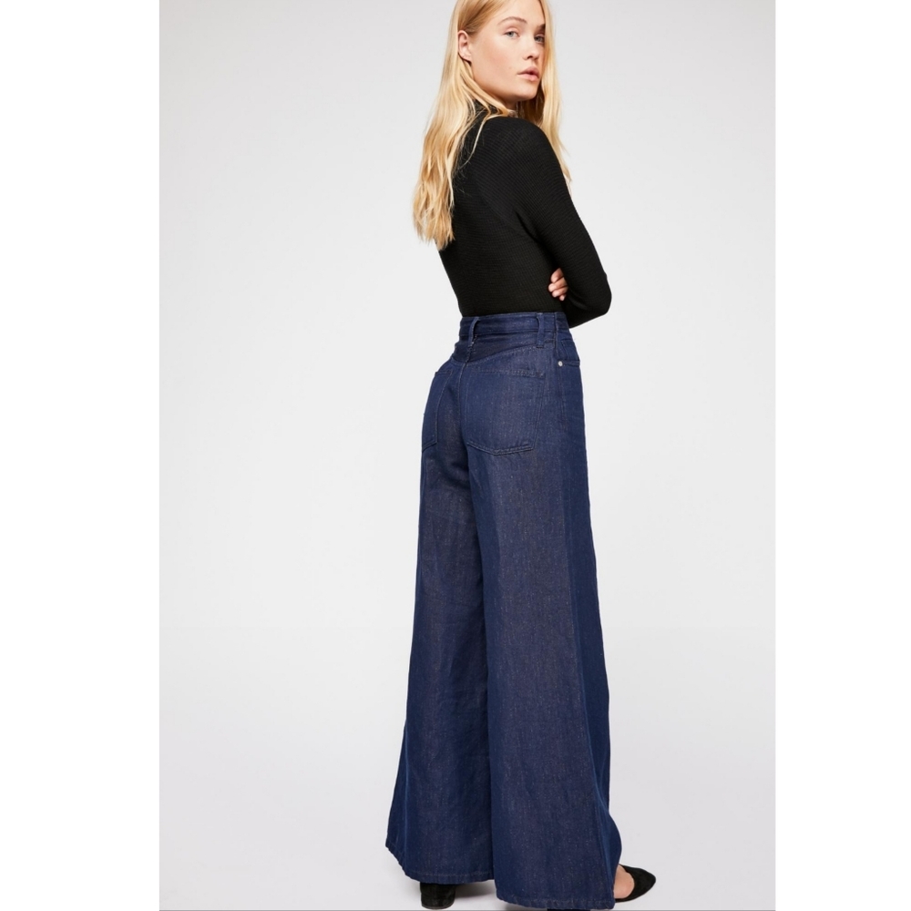 🦋NWT🦋Free People Super High Rise Wide Leg Jeans - Picture 3 of 6